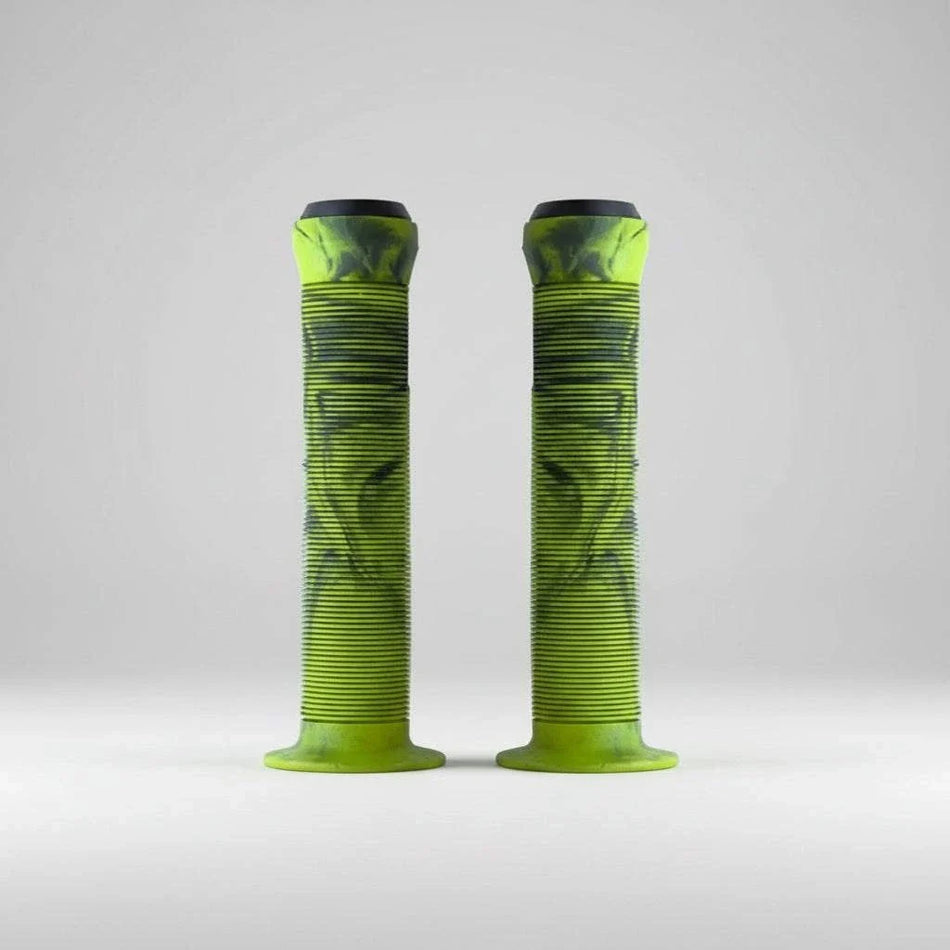 2 Colour Mix Grips Kraton 147mm in green and black for enhanced bike handlebar control