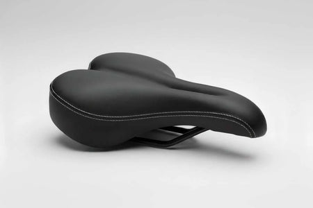 Ladies Saddle O-Zone 155x235mm black with premium cushioning for all-day comfort