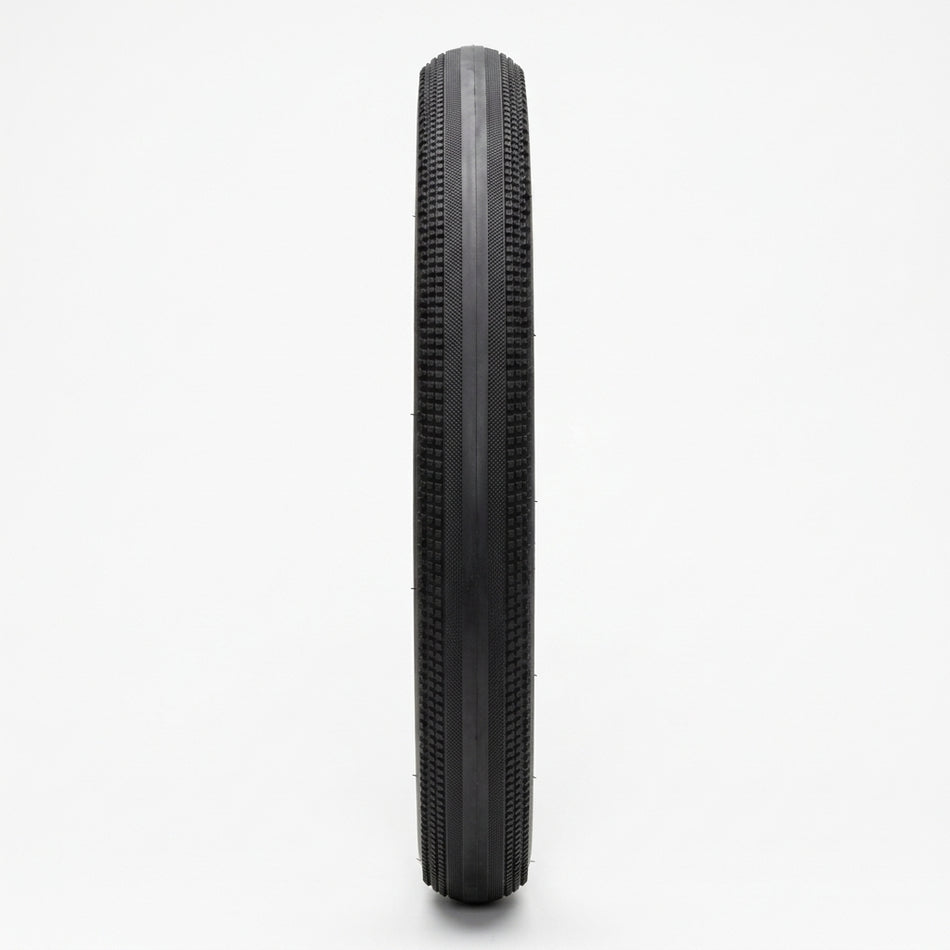 Gravel bicycle tyre — Studio - Clean | Generated by Modelize