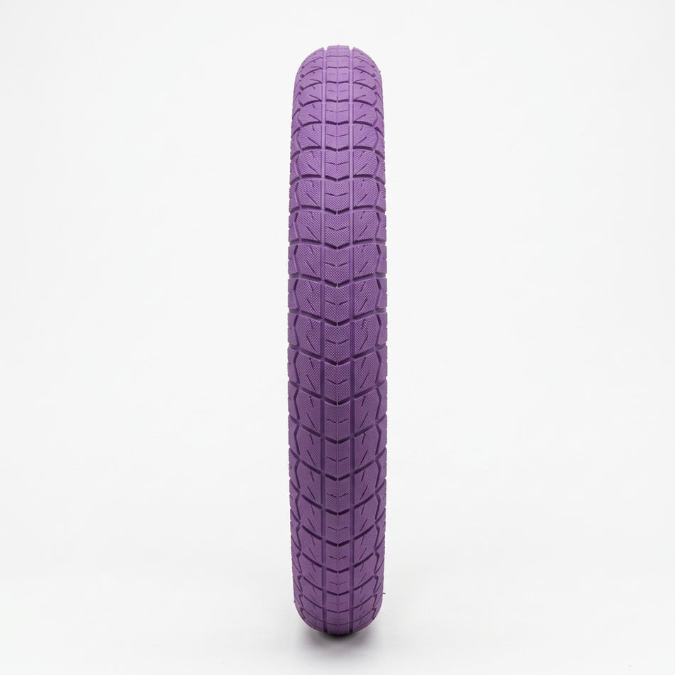 Bicycle tire — Studio - Clean | Generated by Modelize
