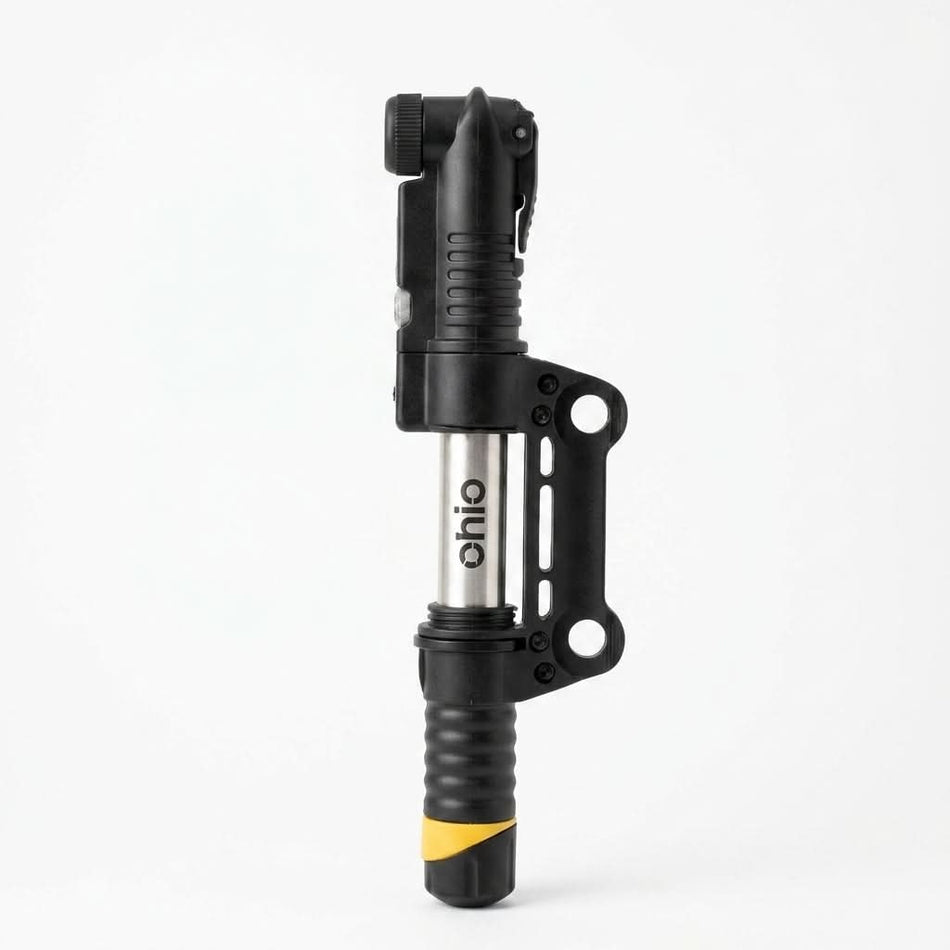 Mini bicycle pump — Studio - Clean | Generated by Modelize