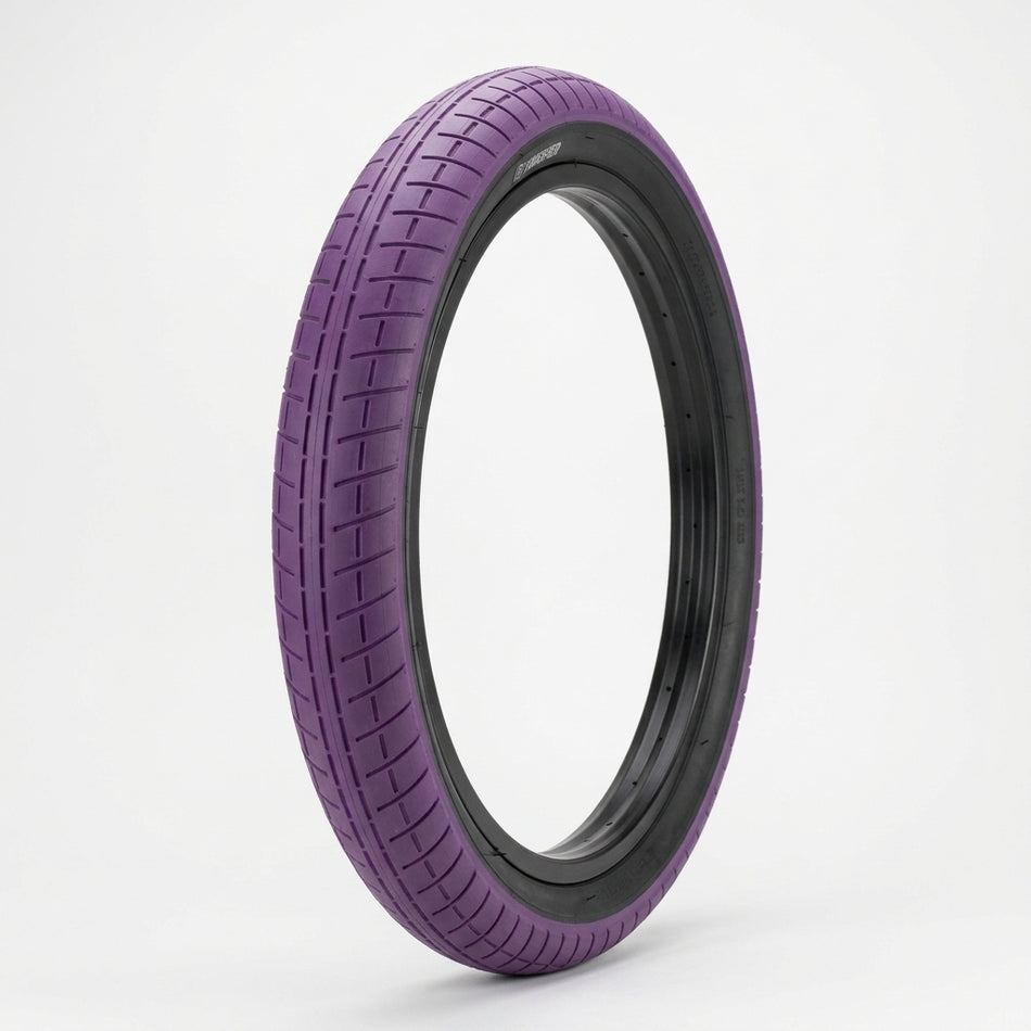 Bicycle tire — Studio - Clean | Generated by Modelize