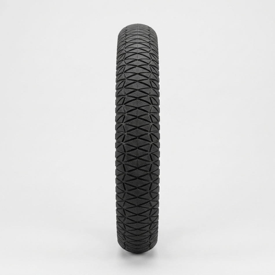 Bicycle tire — Studio - Clean | Generated by Modelize
